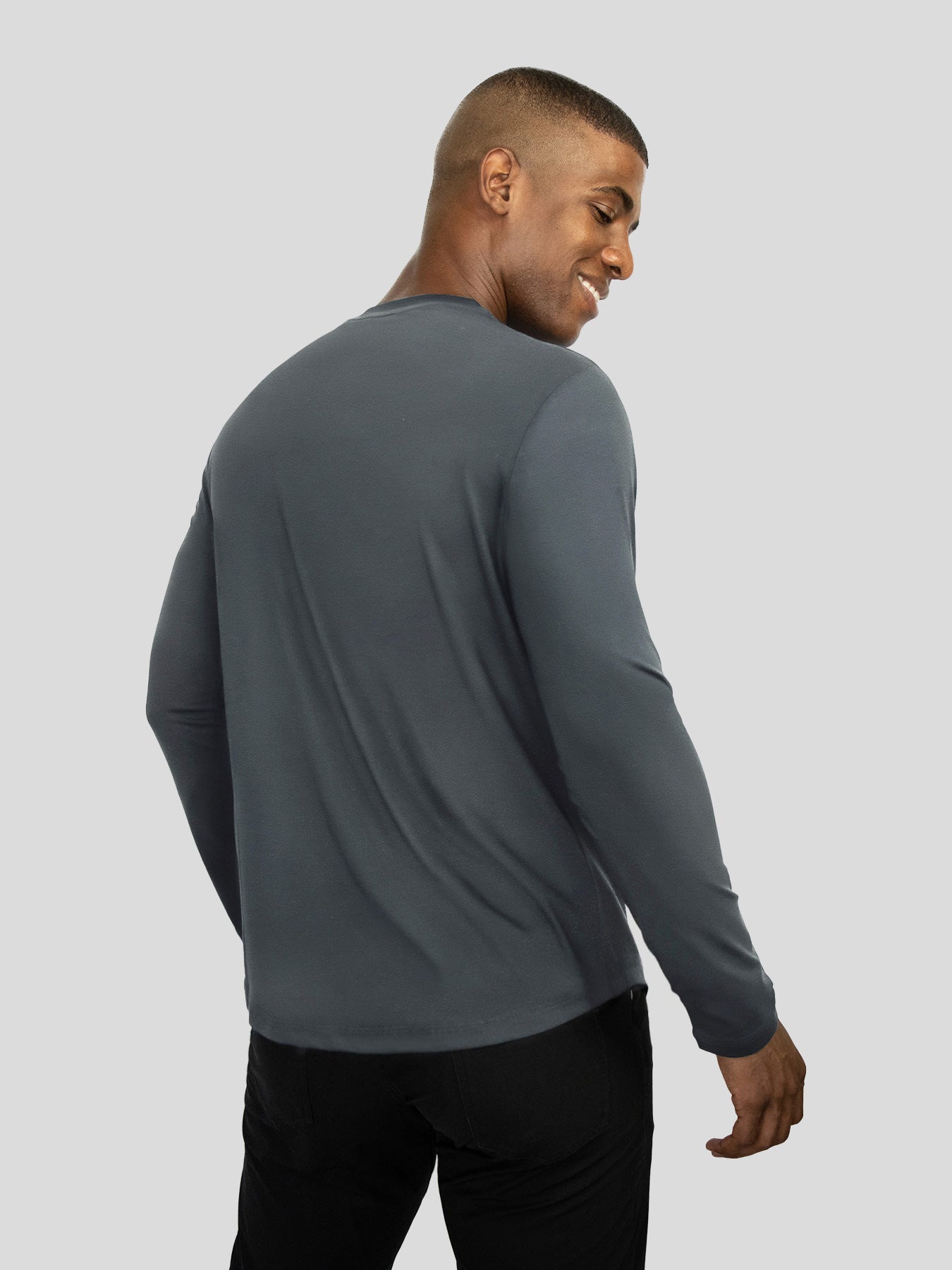 StaySmooth Long Sleeve Curve Hem Tee: Slim Fit