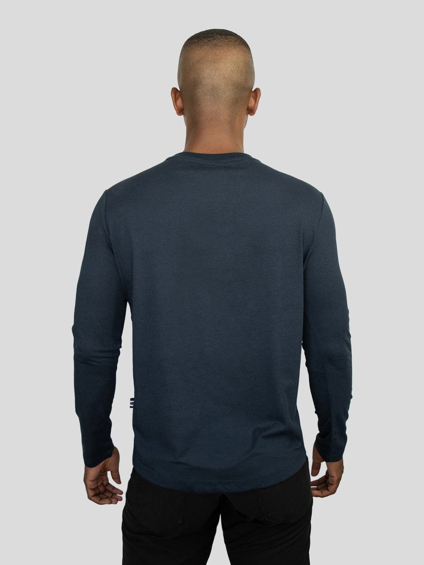 StaySmooth Long Sleeve Curve Hem Tee: Slim Fit