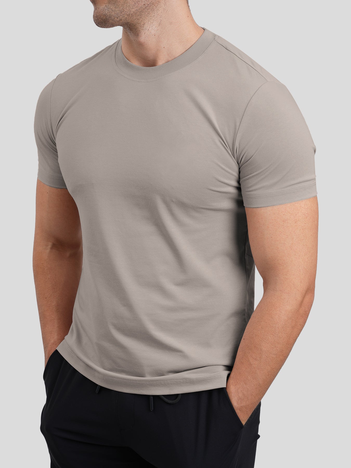 StayCool 2.0 Slim Fit T-Shirt mit geteiltem Saum