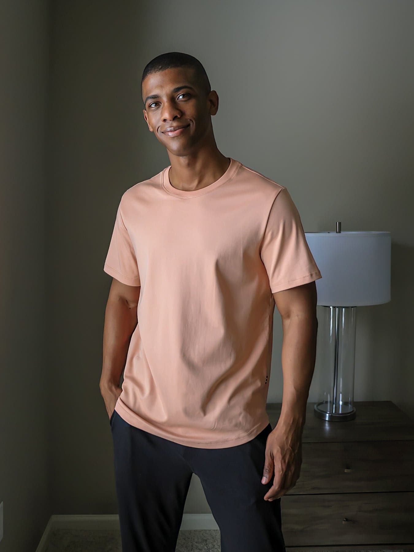 Fioboc Men's Premium Moisture Wicking Shirts Slim Fit Split-Hem Tee Plain  Tees