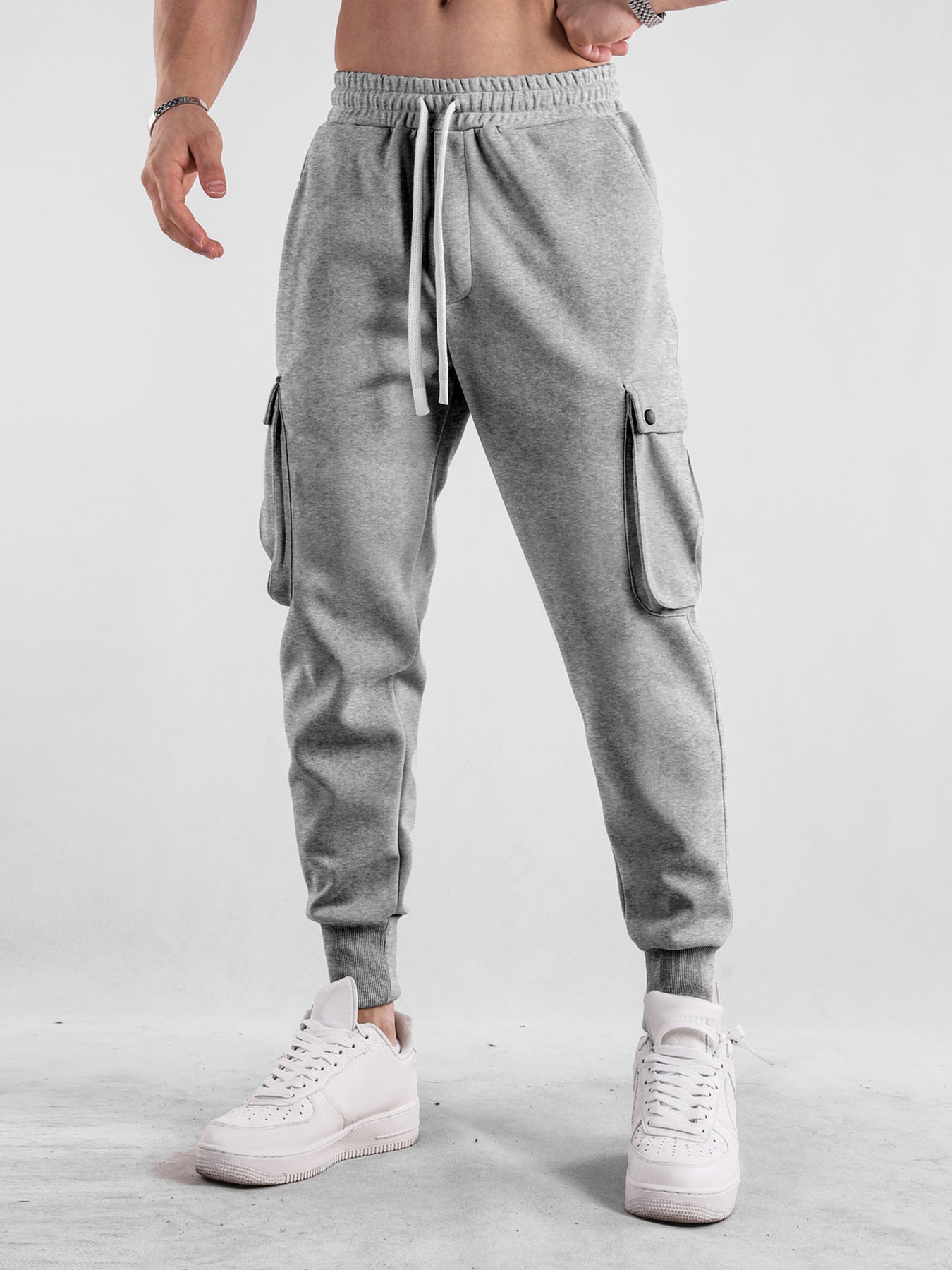 Weekend Performance Cargo Pocket Jogger