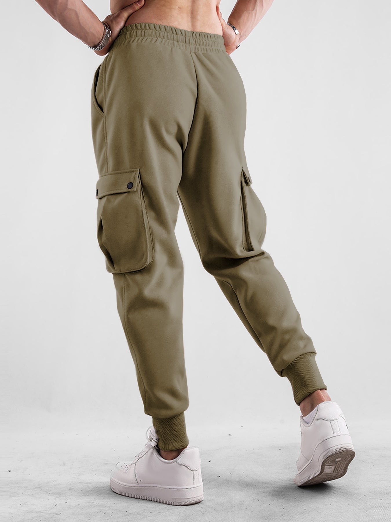 Weekend Performance Cargo Pocket Jogger