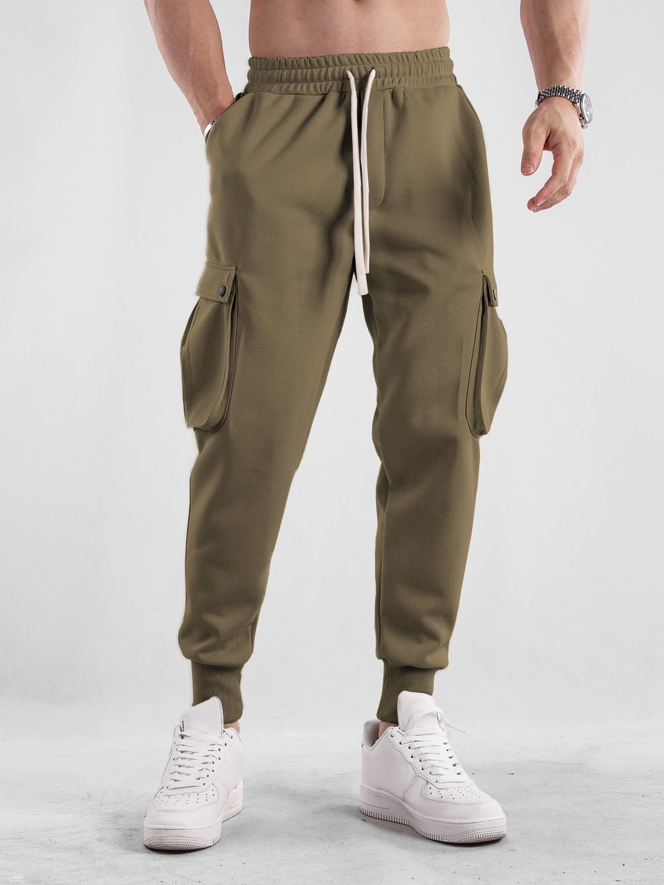 Weekend Performance Cargo Pocket Jogger