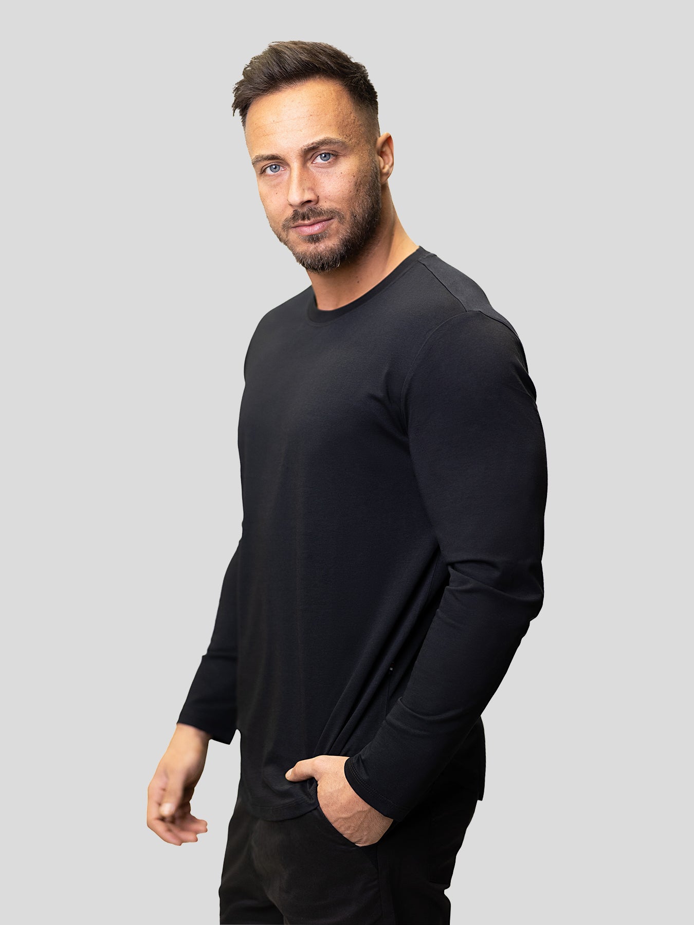 StaySmooth Long Sleeve Curve Hem Tee: Slim Fit