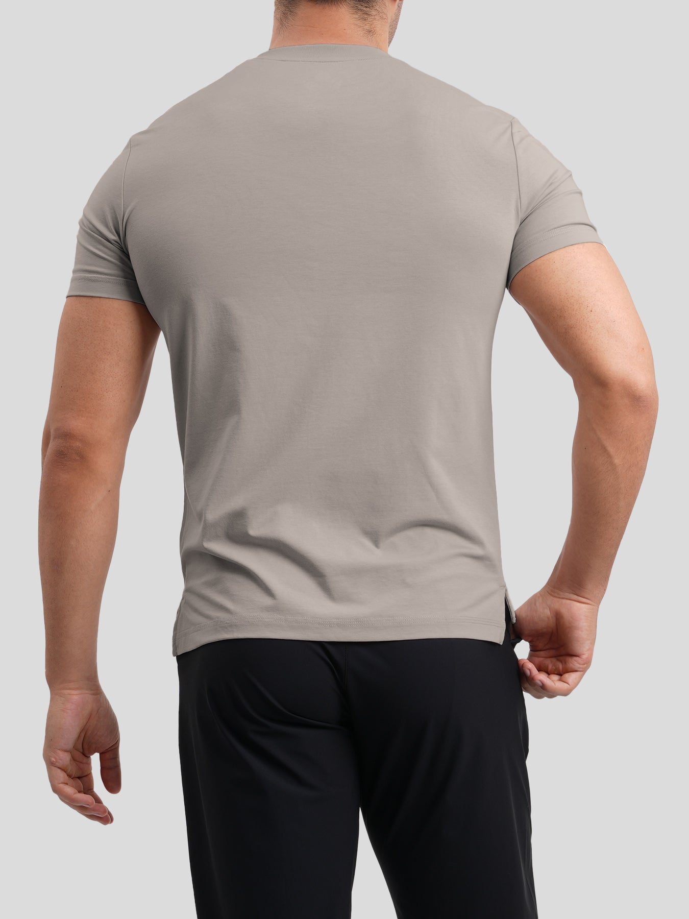 StayCool 2.0 Slim Fit T-Shirt mit geteiltem Saum