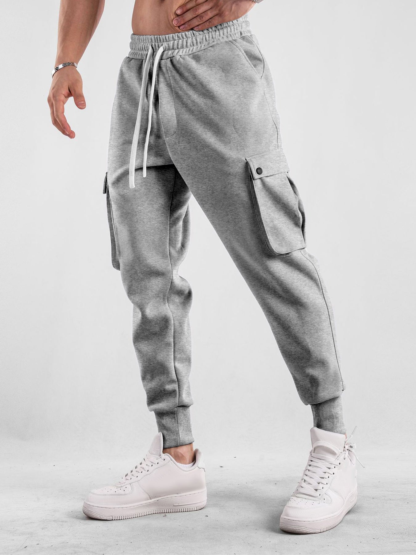 Weekend Performance Cargo Pocket Jogger