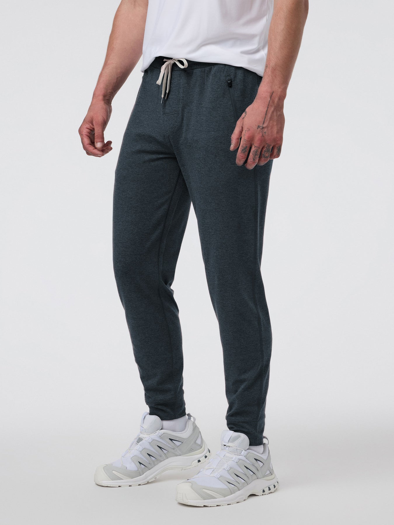 Velou Zipper Pocket Jogger