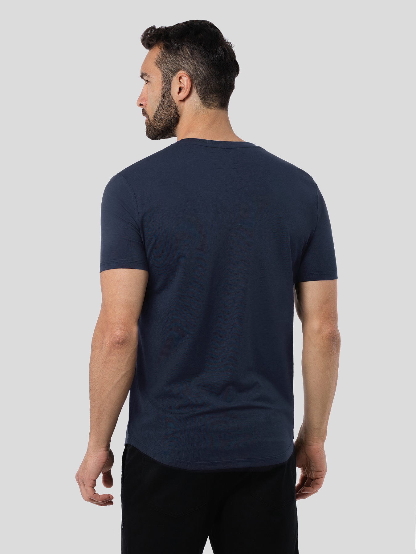 StayCool 2.0 V-neck Curve-Hem Tee: Slim Fit