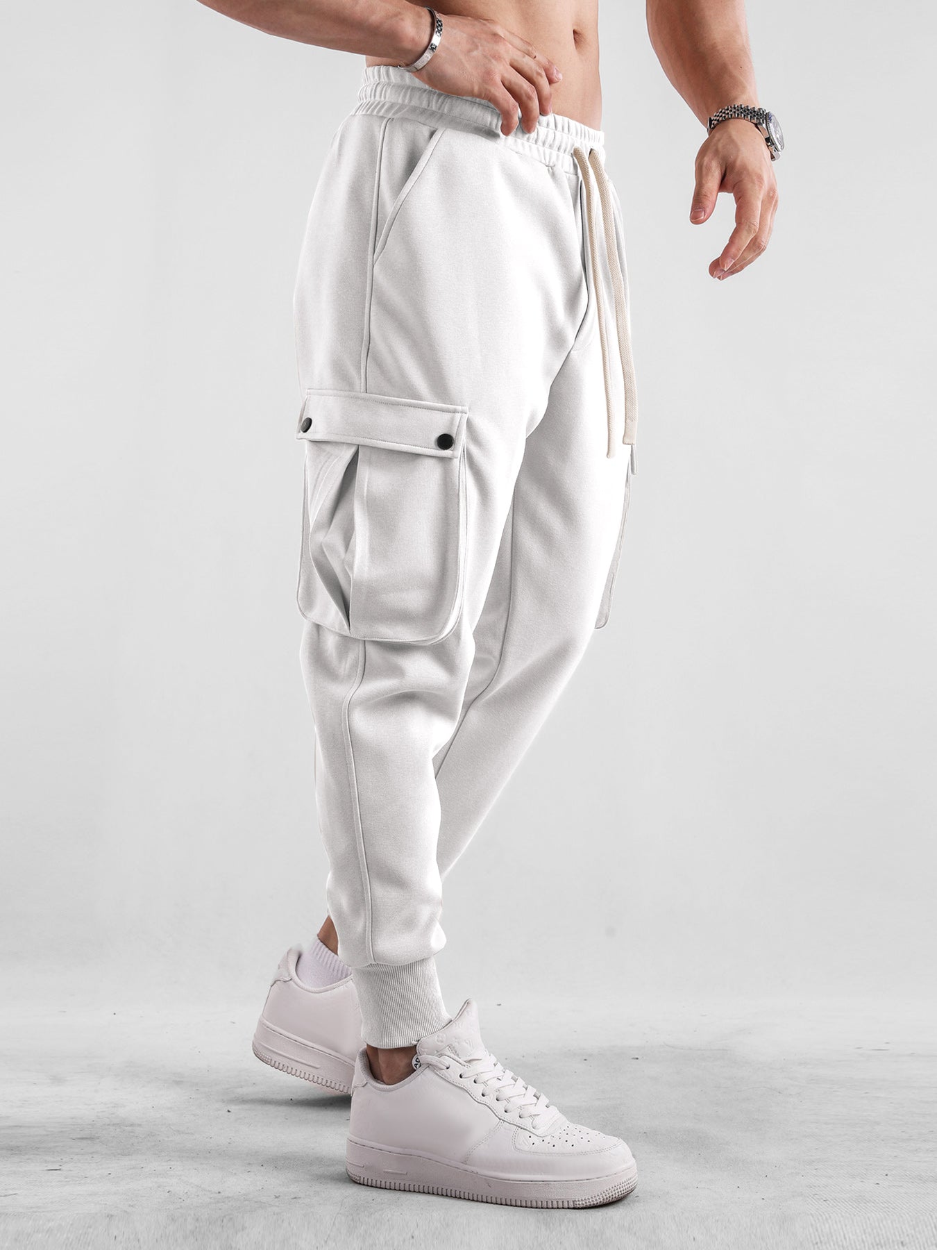 Weekend Performance Cargo Pocket Jogger