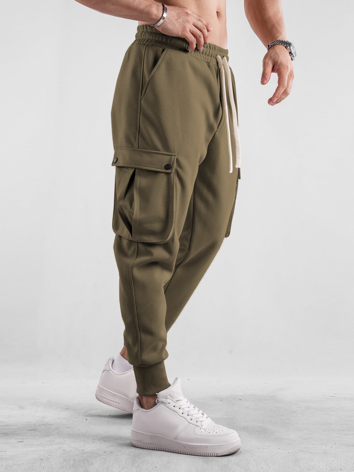 Weekend Performance Cargo Pocket Jogger