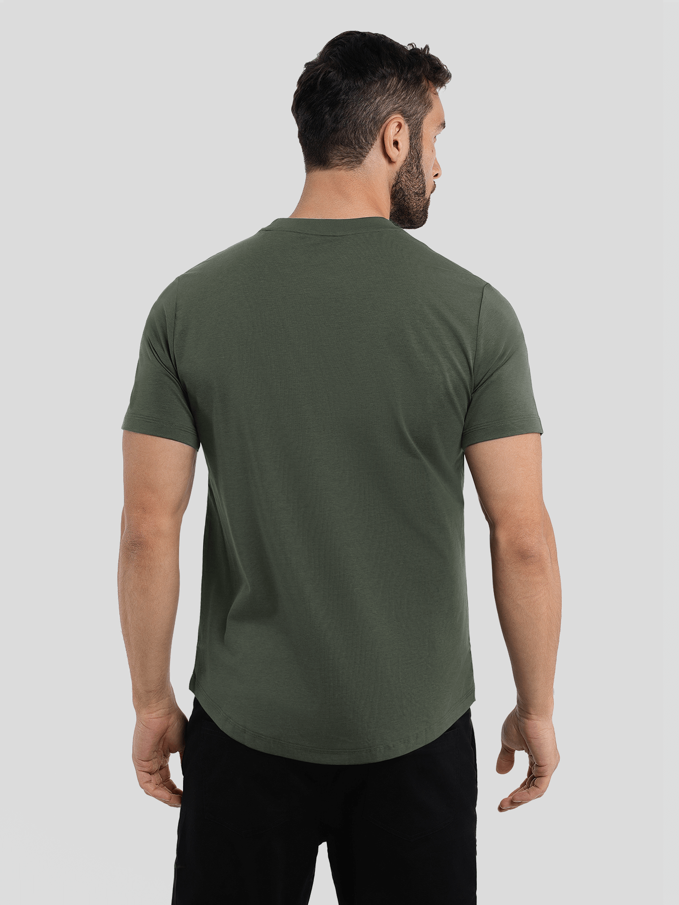 StayCool 2.0 Curve-Hem T-Shirt: Klassische Passform