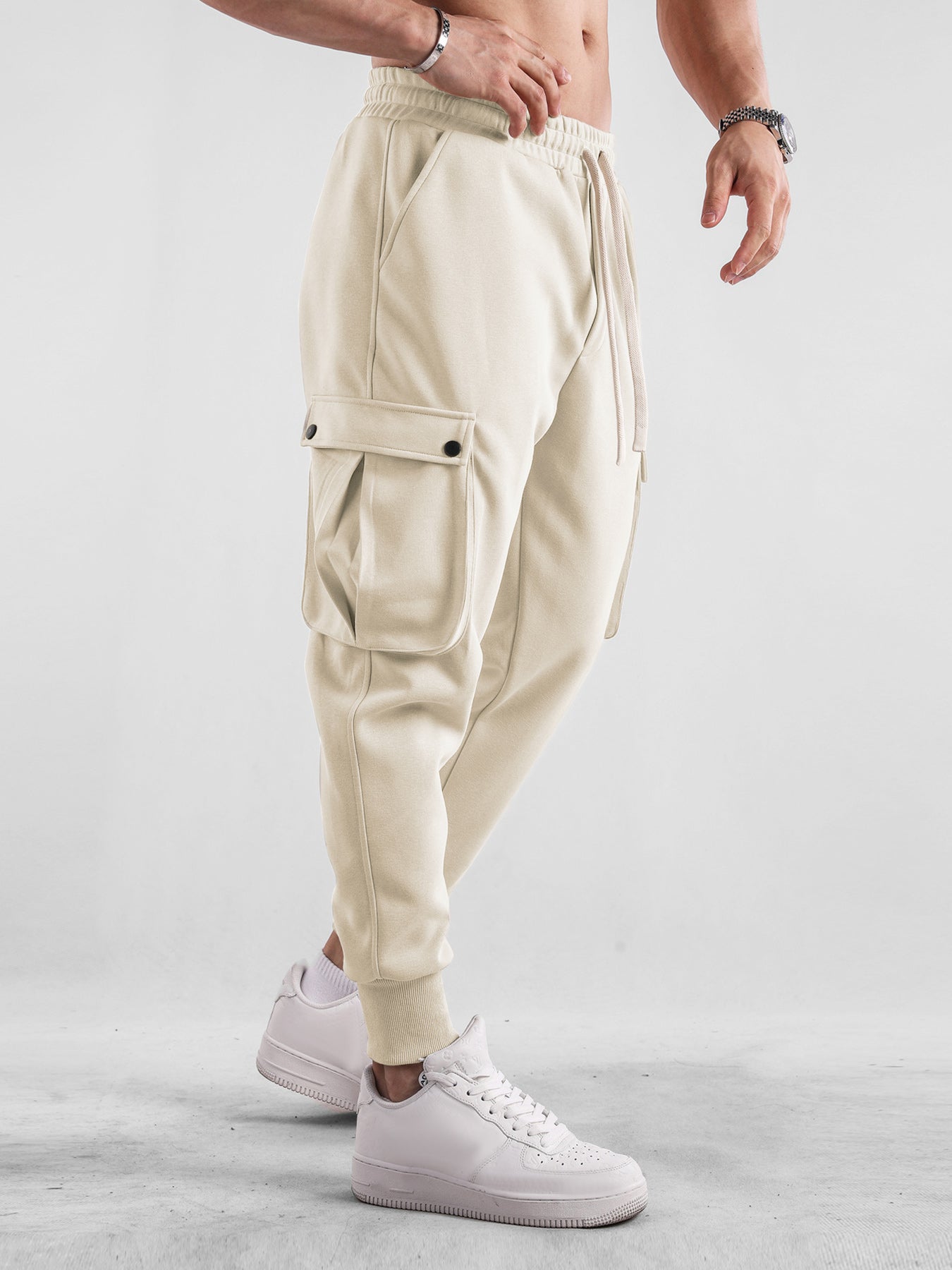 Weekend Performance Cargo Pocket Jogger