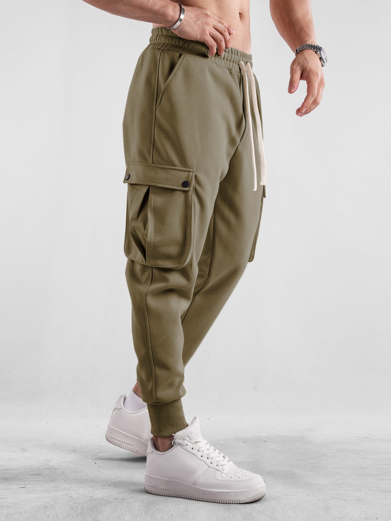 Weekend Performance Cargo Pocket Jogger