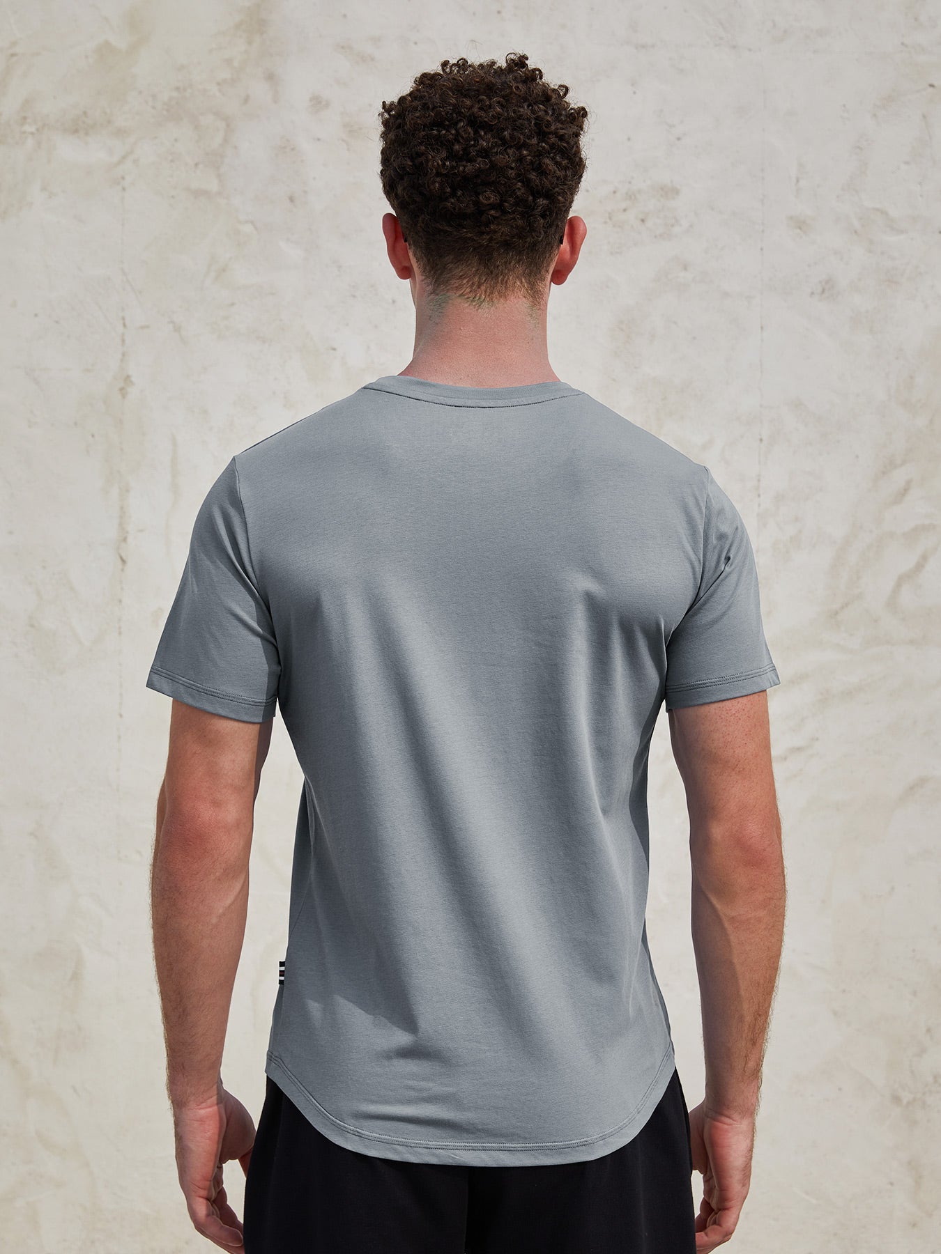 StayCool 2.0 Curve-Hem Tee: Slim-Fit