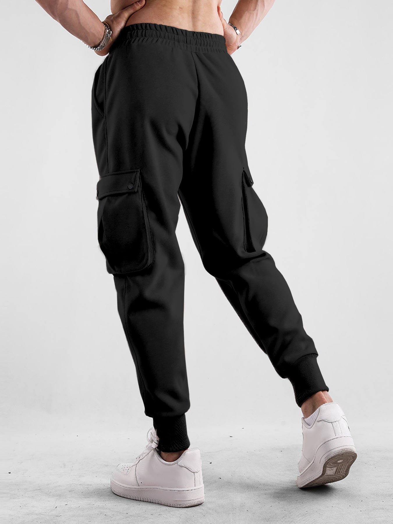 Weekend Performance Cargo Pocket Jogger