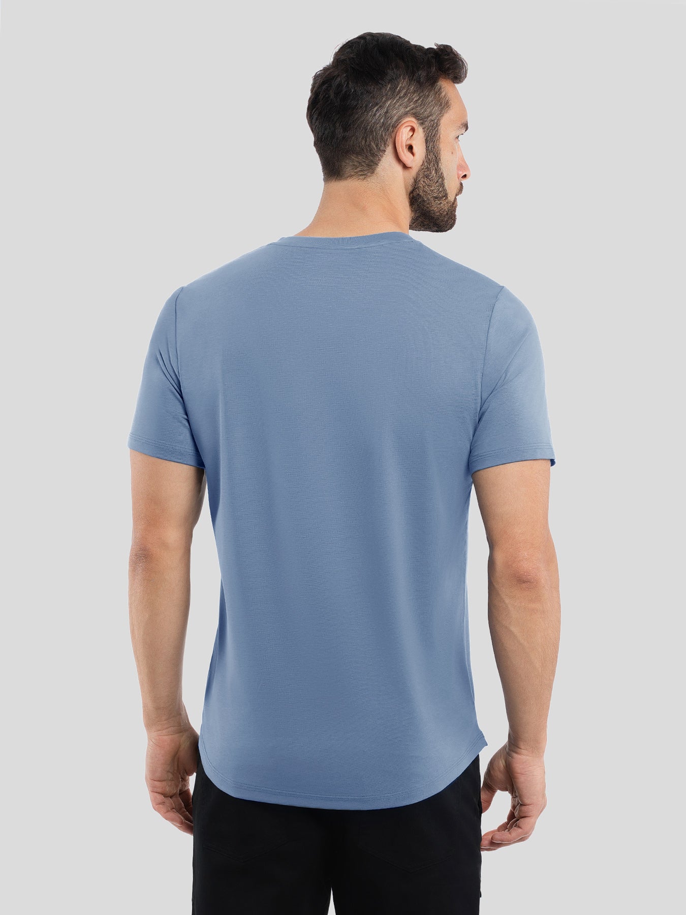 StayCool 2.0 V-neck Curve-Hem Tee: Slim Fit