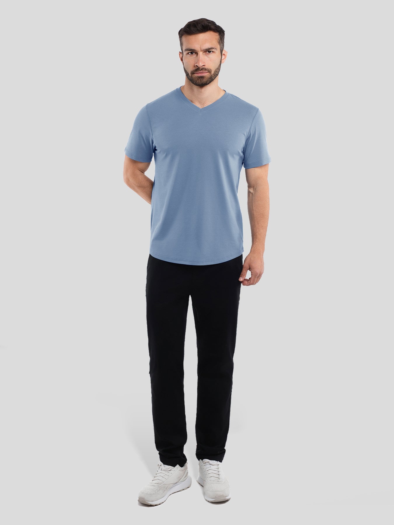 StayCool 2.0 V-neck Curve-Hem Tee: Slim Fit