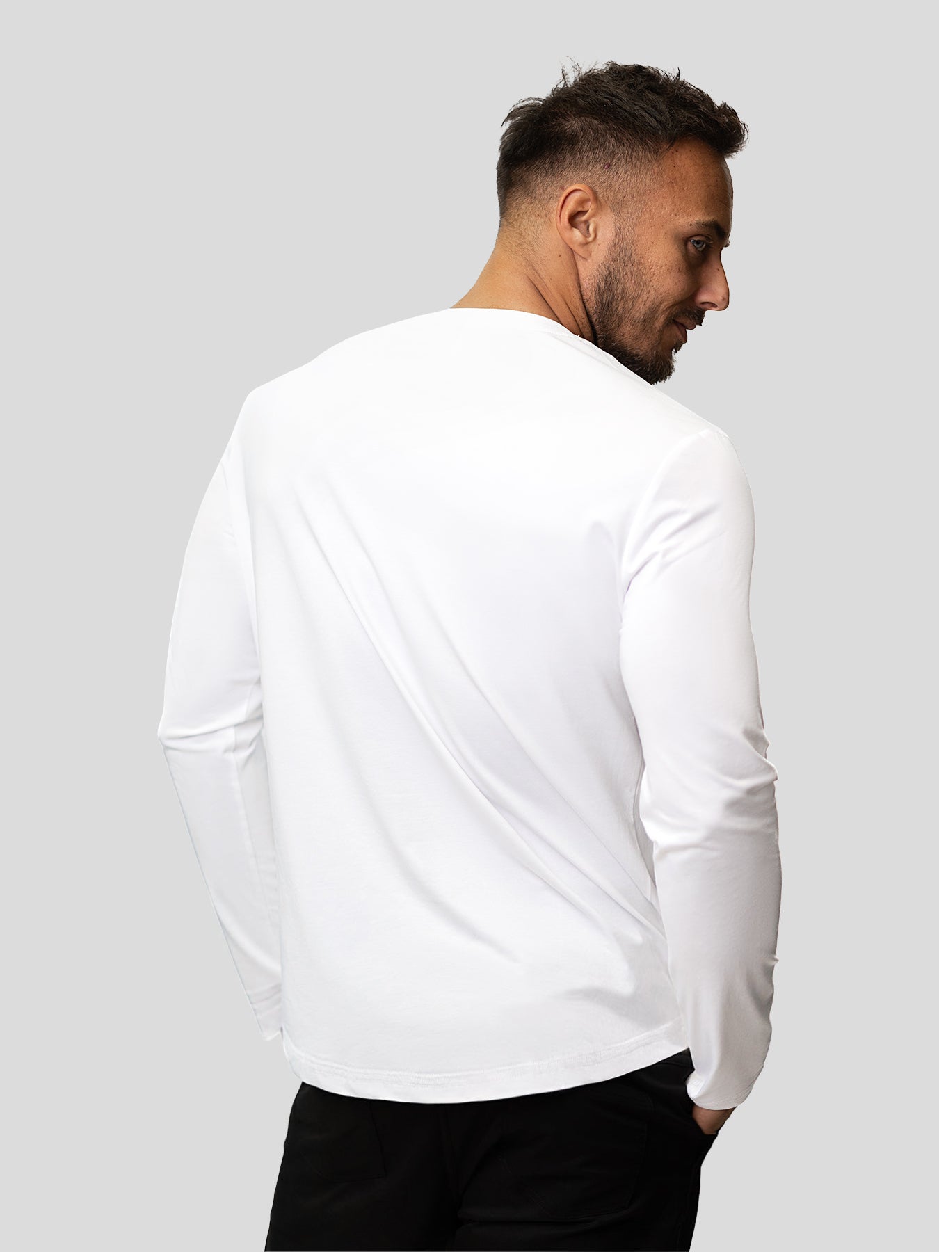 StaySmooth Long Sleeve Curve Hem Tee: Slim Fit