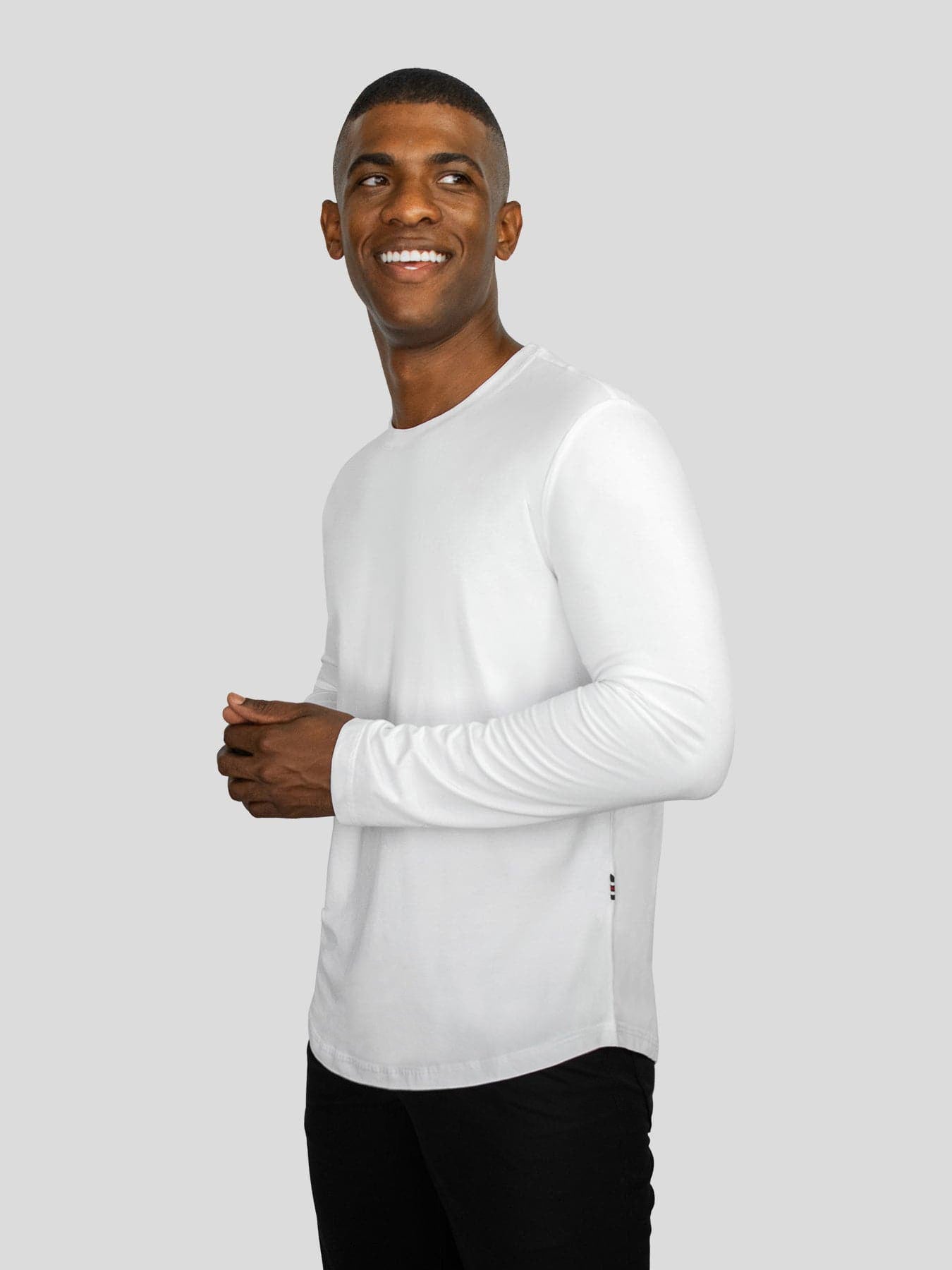 StaySmooth Long Sleeve Curve Hem Tee: Slim Fit