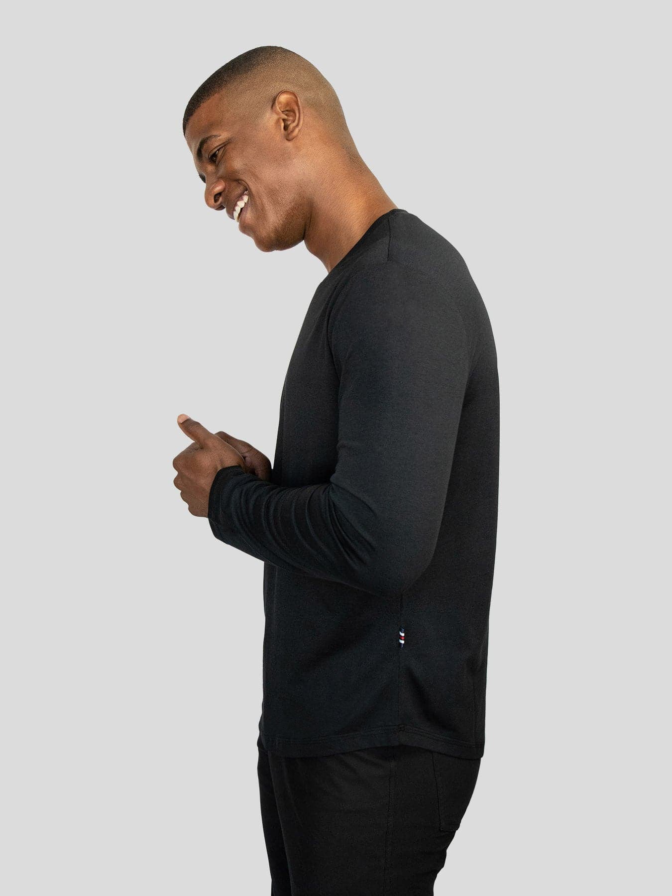 StaySmooth Long Sleeve Curve Hem Tee: Slim Fit