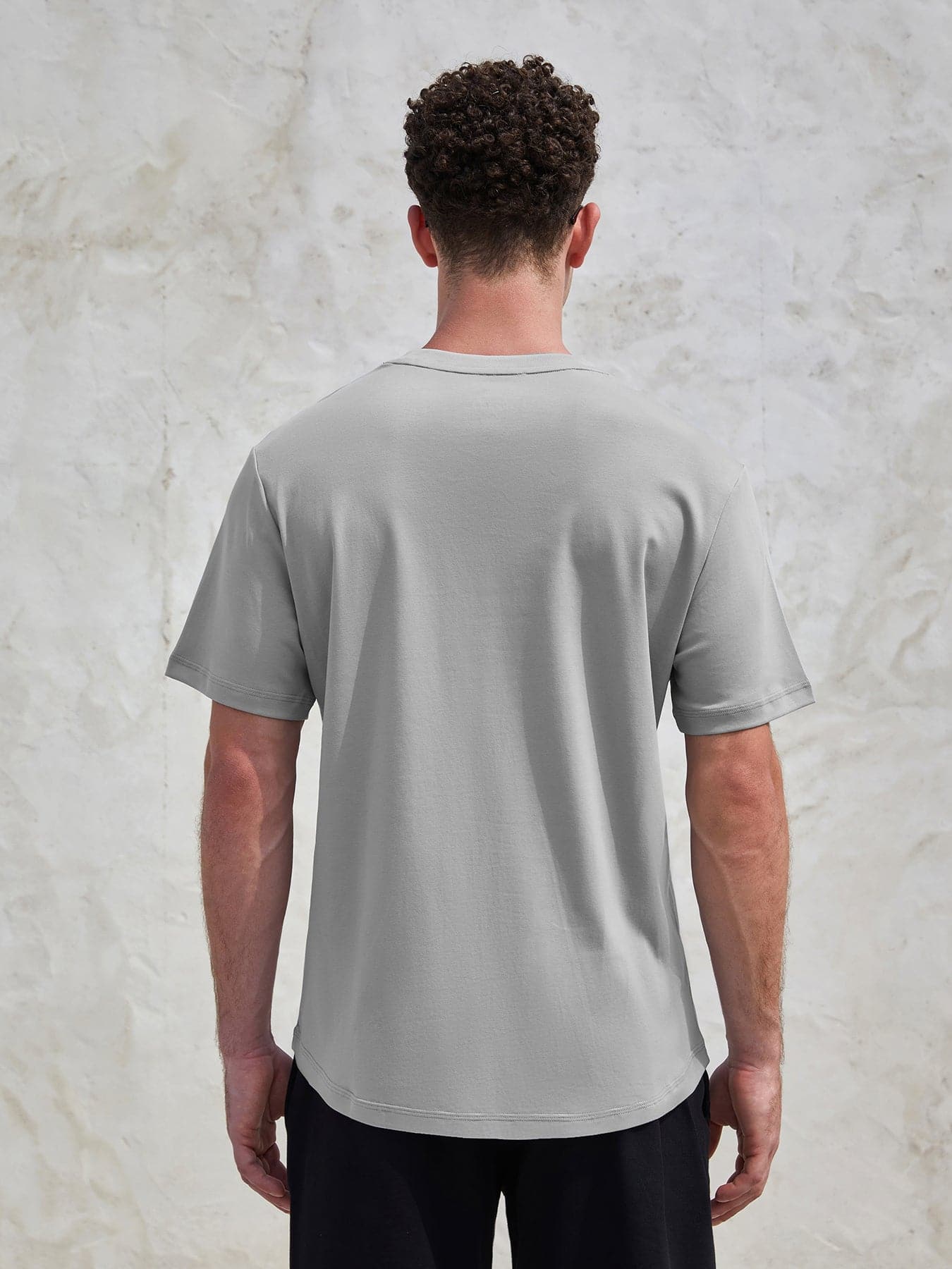 CloudWear Curve-Hem T-Shirt: Klassische Passform